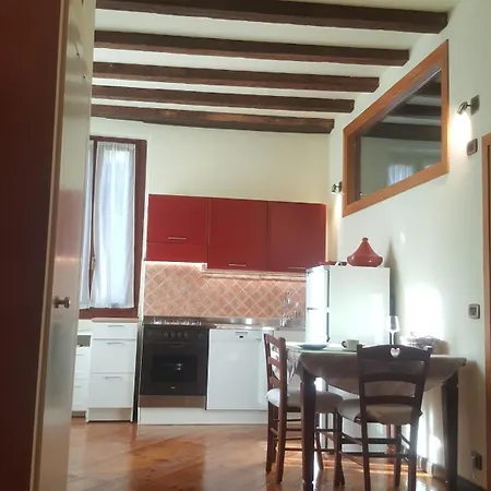 Monolocale In Centro A Διαμέρισμα Βερόνα