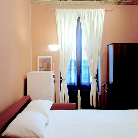 Appartement Monolocale In Centro A Vérone